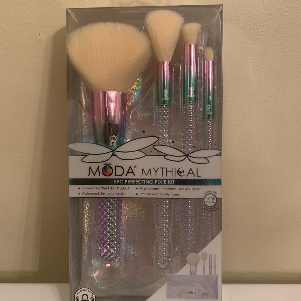 Moda Mythical Pixie Brush Set
